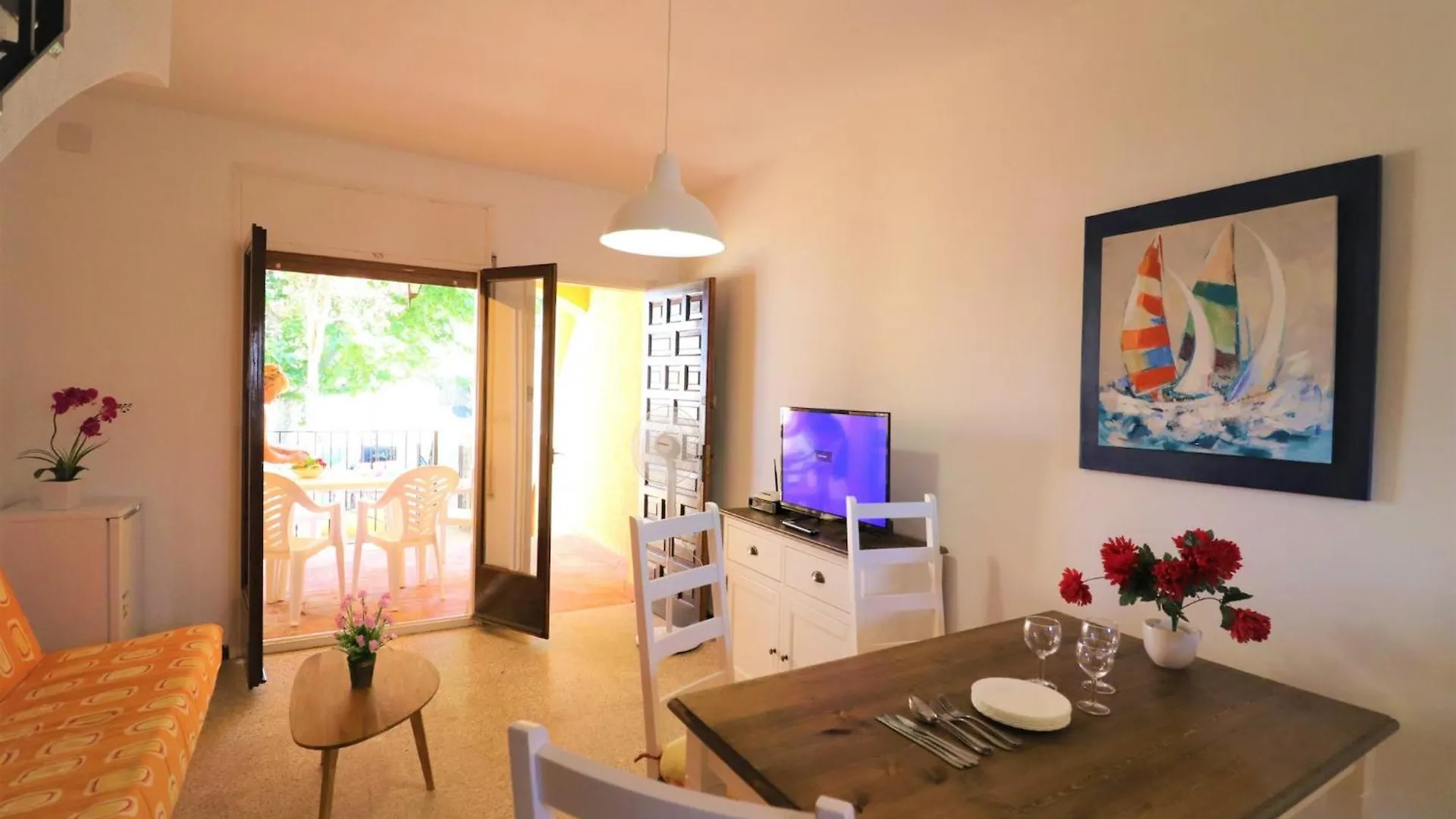 Nice Holiday Home Near River Empuriabrava 0*,  Espagne