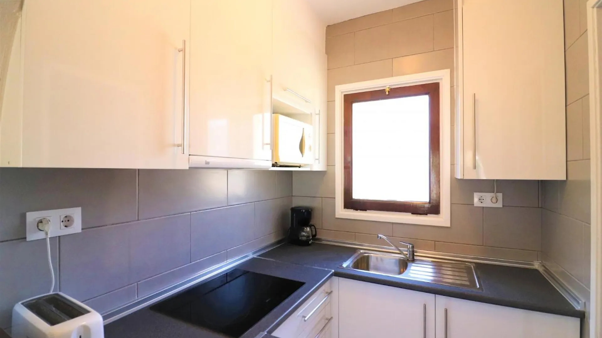 Nice Holiday Home Near River Empuriabrava