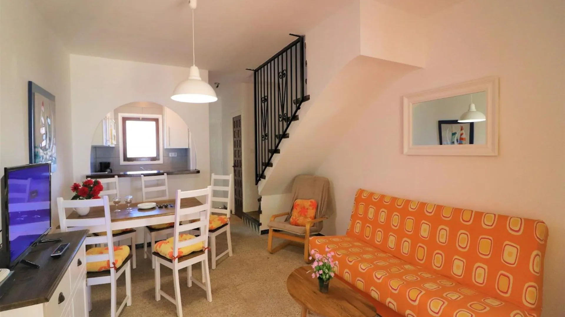 Nice Holiday Home Near River Empuriabrava