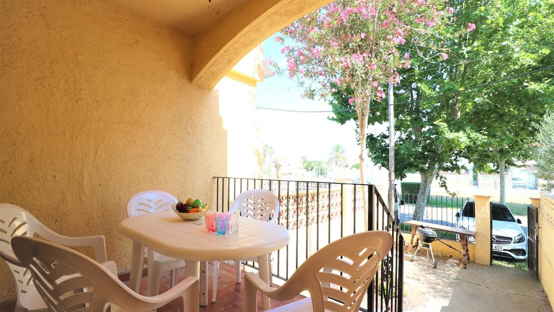 Nice Holiday Home Near River Empuriabrava Espagne