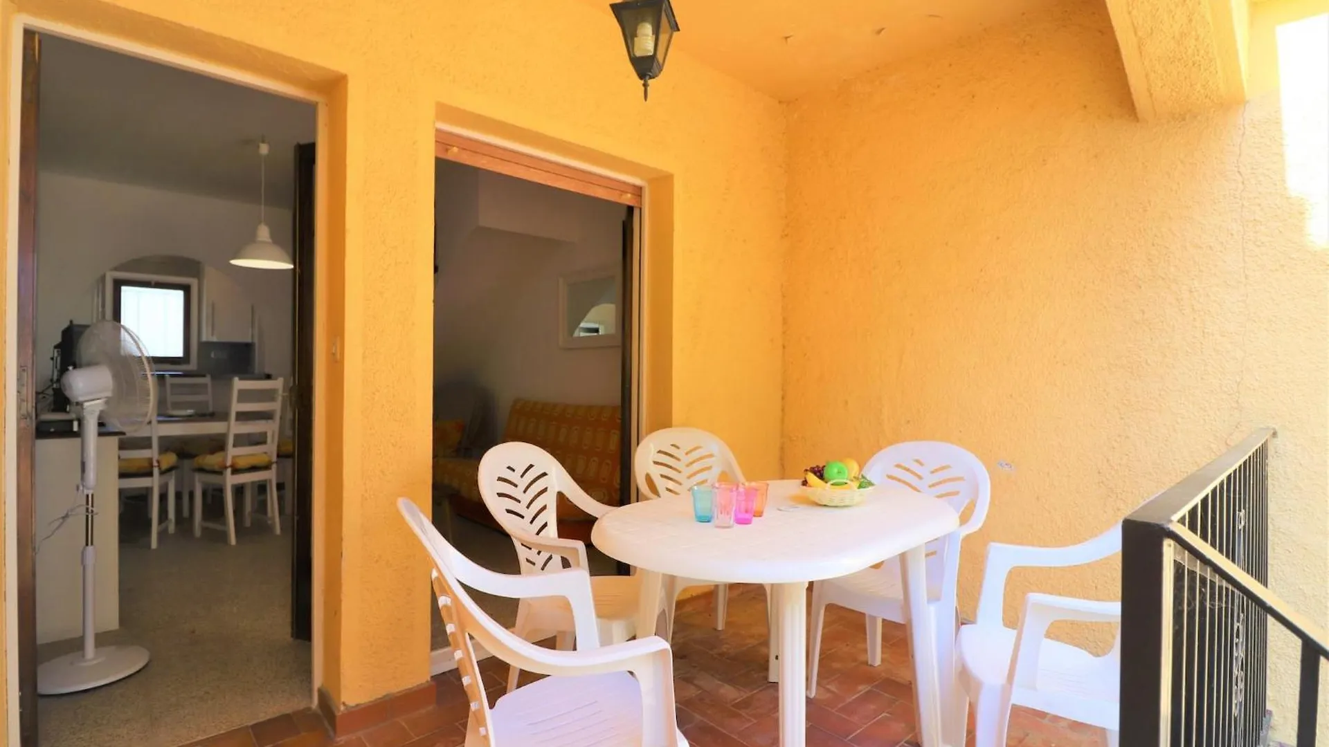 Nice Holiday Home Near River Empuriabrava